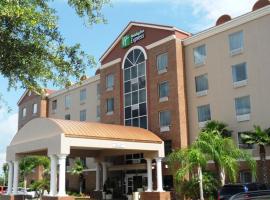 Holiday Inn Express Hotel & Suites Orange City - Deltona by IHG、オレンジ・シティのホテル