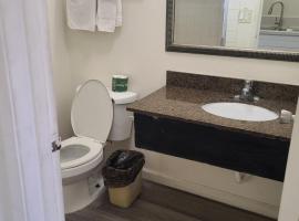 Relax Inn And Suites, hotel en El Cajón