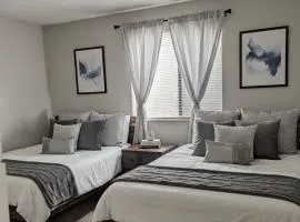 Sports Fan Getaway less than 2mi to AT&T Stadium Pool and Gym!