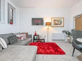 Pleasant and snuggly modern 2-floored town centre apartment