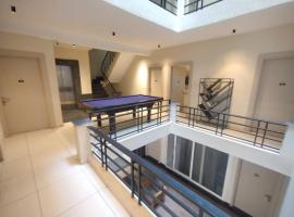 구르가온에 위치한 호텔 RJK Sector 49 Residency Near Huda Metro Station