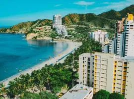 LUJO & RELAX - Piscinas, Jacuzzis, Cerca al Mar - Manillas de turismo Incluidas en el precio - 24hrs Check-in