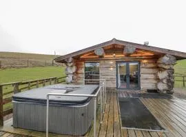 Douglas Cabin at Salford Court Farm Fishing Cabins