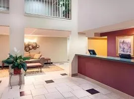 Rodeway Inn & Suites Chandler - Phoenix South I-10