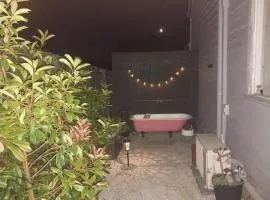 Lavender Cottage - Cute, Cosy & Pet Friendly