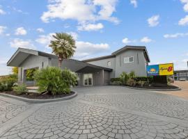 Days Inn & Suites by Wyndham Texas City, hótel í Texas City