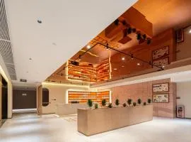 Zhipin PIN Hotel Guangzhou Beijing Road Pedestrian Street Gongyuanqian Metro Station
