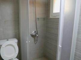 Sunburst by Khoury Guesthouse, Hotel in Batrun