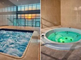 Private Beachfront Entire Apartment -Jacuzzi Pool