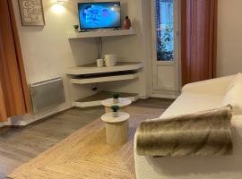 Appartement douillet au coeur de Fayence, hotel din Fayence