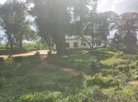 Sembuwatta Lake Polo Bungalow, Hotel in Matale