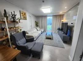 깔끔하고 이쁜 빌라, 공항 인근