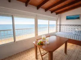 Apartamento en primera línea de playa con vistas al mar