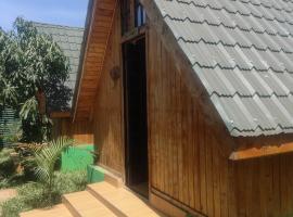 Teva on Time Lounge and Restaurant, hotel a Ruiru