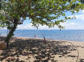 Beach Resort Family Glamping Dome Dauin, hotel a Dauin