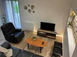 Maison 6 personnes à la campagne tout compris, Hotel in Langolen