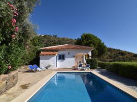 Villa La Frasca with private Pool, hotel di Corumbela