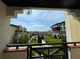 Flat on the beach, hotelli kohteessa Chernomorets