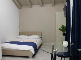 Schickes Studio mit eigenem Bad, Küche & Parkplatz, хотел в Bilten