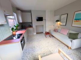 Tranquil flat in vibrant Nether Edge, hotel v destinácii Nether Edge