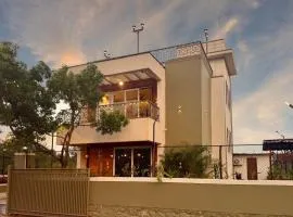 Sky Villa Private Luxury Retreat