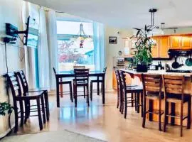 3 BDRM Spacious Luxury Retreat with Hottub Seclusion