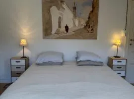 Huyze Elise Free Parking