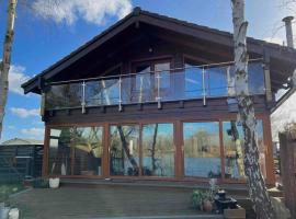 Albatross Lodge Tattershall Lakes, hotel u gradu 'Dogdyke'