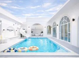 White Heaven Pool Villa Pattaya