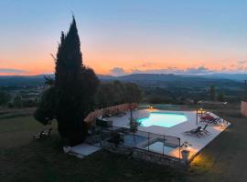 Le Mas Vivarés, хотел в Lablachère