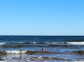 Thunder Cove Holiday Beach House, hotel v mestu Kensington