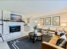 Right at Home Stays - Modern 2BR 2BA with Yard & Fireplace