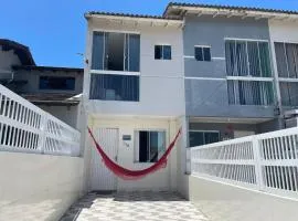 Ares de Salinas - 100 metros da praia