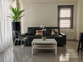 2 Bdrm, Wi-fi, Hot Water Near Beach and River, 2R, hotel din Paraíso