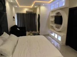 Spacious Studio apartment for individual or couple