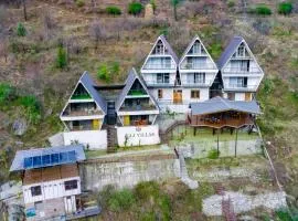 Raj Villas by Jomotel - A Riverside Retreat