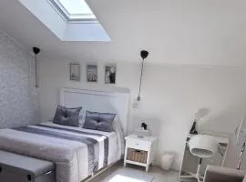 Double bedroom with en-suite bathroom