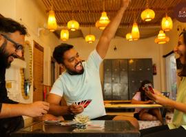 Ghotul - Backpackers Hostel & Homestay Guwahati, hotel en Guwahati