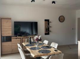 Apartmán #7 Mariánská Hora, hotel din Albrechtice v Jizerských horách