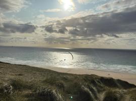 Perranporth Beach 3 Bed Holiday Home Cornwall., hotel u gradu Peranport