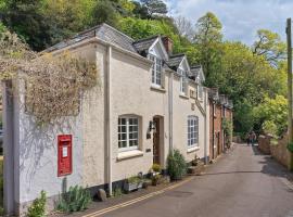 Modern Apartment in an 18th Century Cottage, hotel di Dunster
