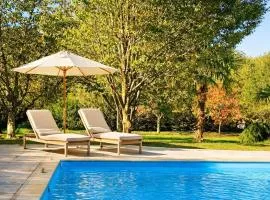 Domaine Le Verger - B&B Pool, Hammam, Kitchen in Saint Estephe