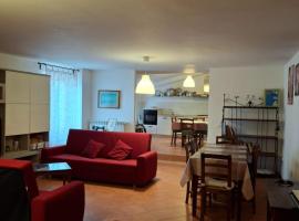 House in Seggio, peace in the green heart of Umbria, Hotel in Annifo