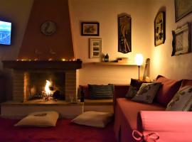 Holiday Cottage โรงแรมในLílaia