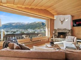 Holiday Home A&Y Chalet zum goldenen Hirsch by Interhome, khách sạn ở Davos