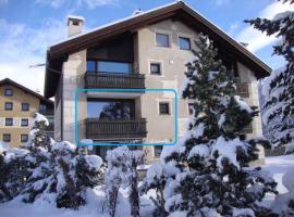 Apartment Chesa Arettas by Interhome, hotel in Bever