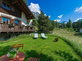 Holiday Home Chesa Muot Mulin by Interhome, hotel en Maloja