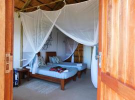 Orpua Camp, hotel con estacionamiento en Gatunga