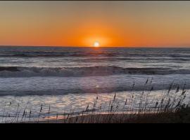 Sunrises N Simplicity, hotel i Kitty Hawk Beach