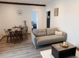 Le Trèfle Doré T2, wifi, private parking space, hotel a Clermont